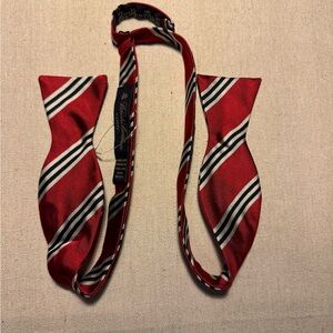 Brooks Brothers Red and White Striped Bow Tie NWOT